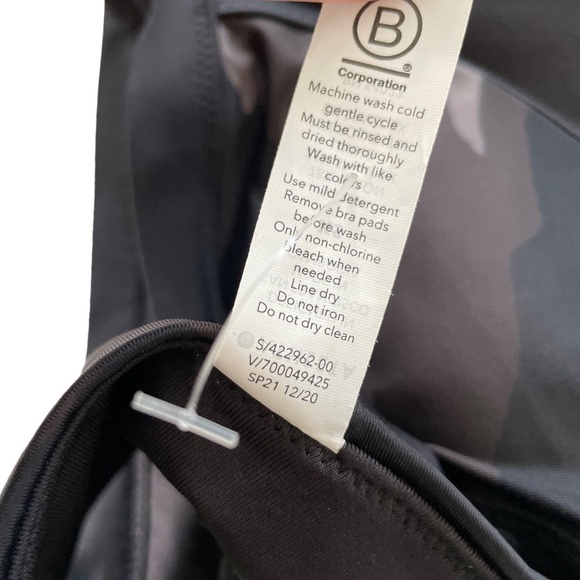 NWOT Athleta Freestyle Camo Triangle Bikini Swimsuit Top Swim Neutral - Picture 5 of 7